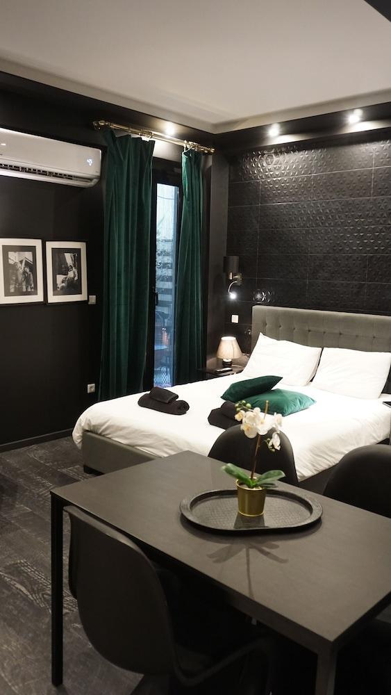 Exclusive Design Studio With Yard Αθήνα Εξωτερικό φωτογραφία